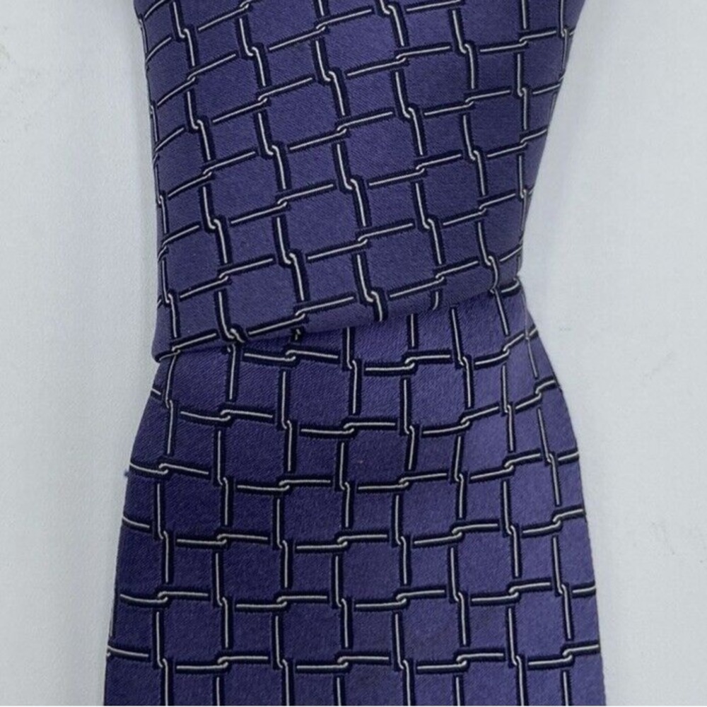 ERMENEGILDO ZEGNA Men's Tie 100% Silk ITALY Luxury Chainlink Purple White 63"